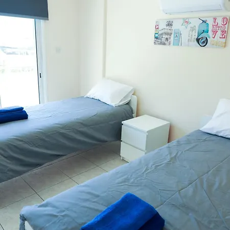 Mackenzie 101 Apartment